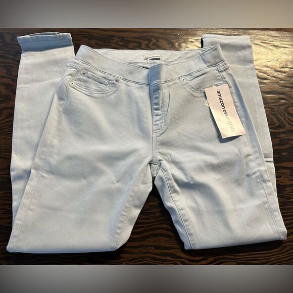 Amazon Essentials Women's Stretch Pull-On Jegging (328) - Picture 2 of 6